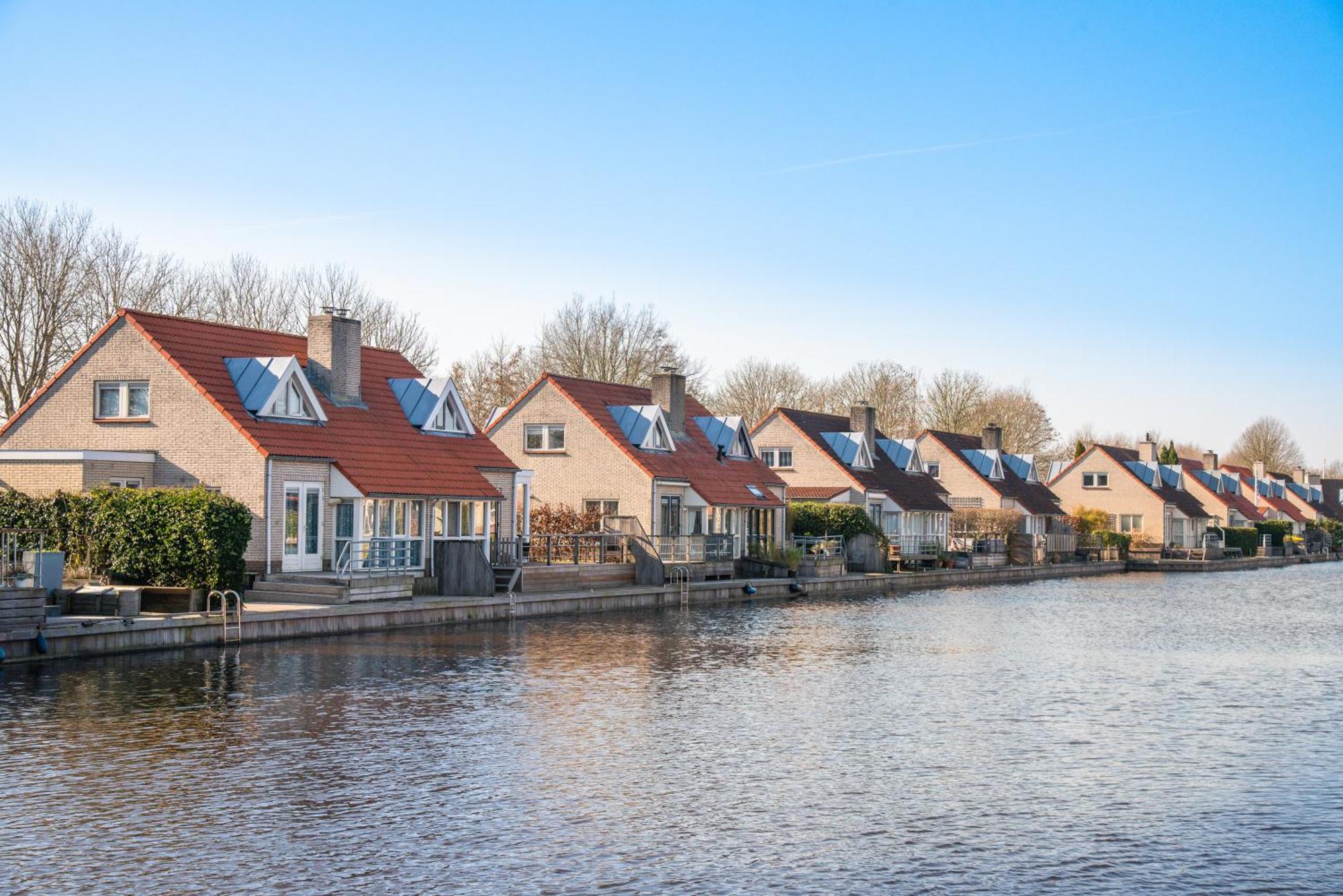 De Zilverreiger By Droomvilla Langweer Exterior photo